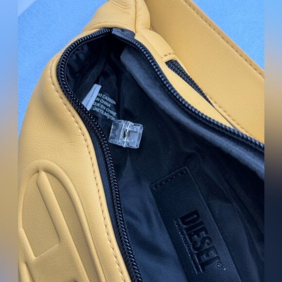 🆕 DIESEL 🧿 NWOT Embossed-Logo Belt Bag, Pale Yellow PU Vegan Leather - Picture 10 of 14